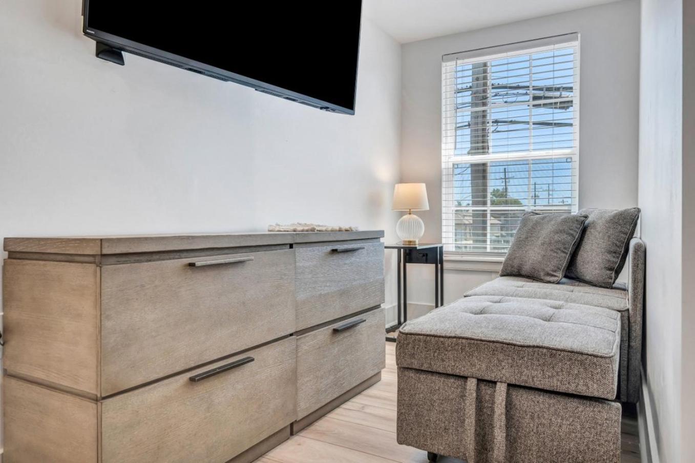 Sleeps 24-Spacious Suites Near Fq W Pool New Orleans Bagian luar foto